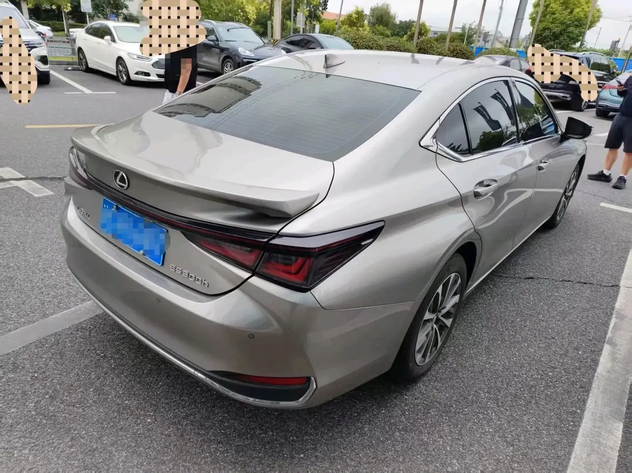 Lexus ES (Imported) 2025 ES200 2.0 CVT Prestige Edition Automatic 9