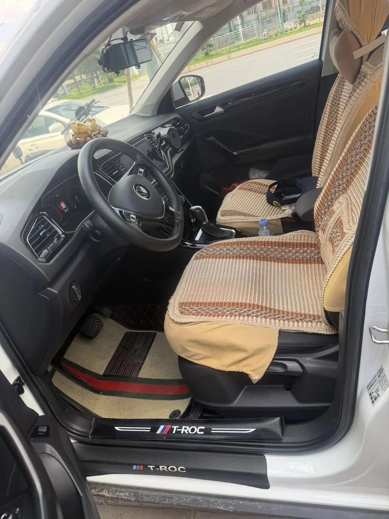 T-ROC Tange 2021 280TSI DSG Two-Drive Elite Zhilian Edition 8