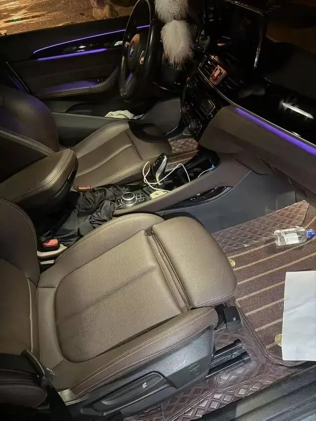 BMW X1 2020 sDrive20Li exclusive type 7