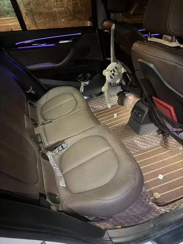 BMW X1 2020 sDrive20Li exclusive type 8