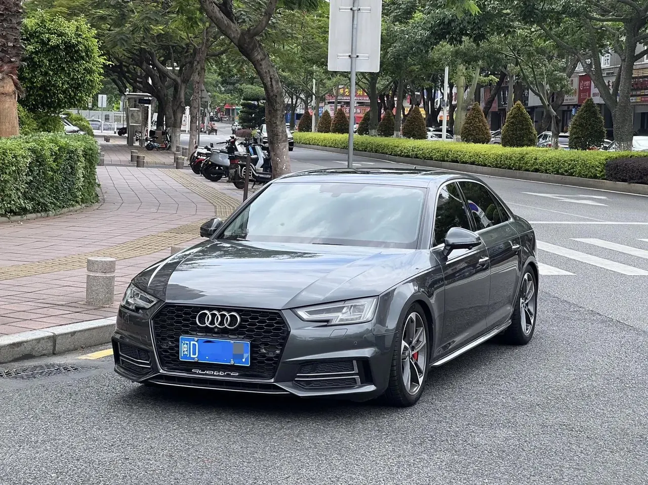 Audi A4L 2019, 40 TFSI Entry‑Level, China VI - View 1