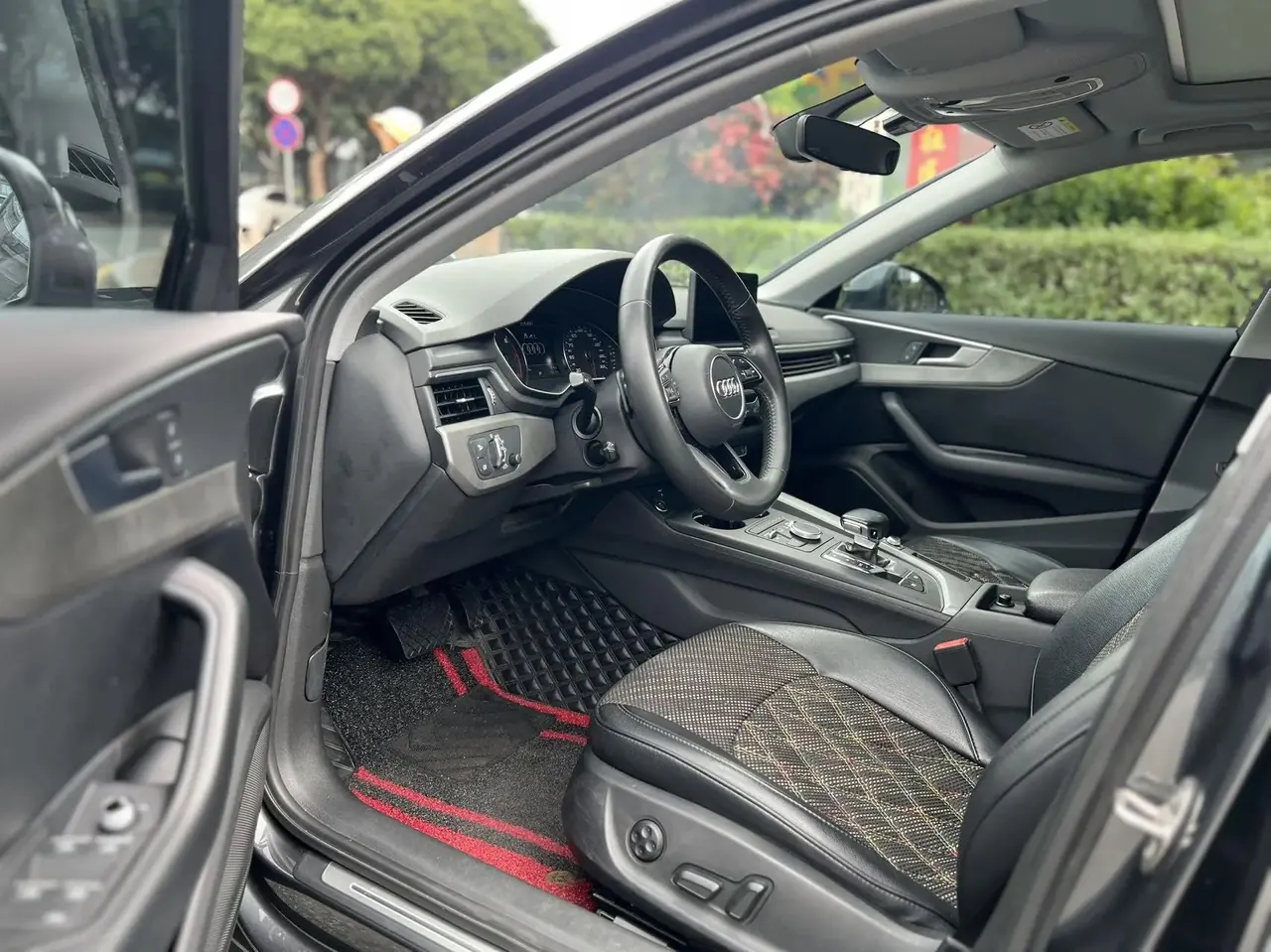 Audi A4L 2019, 40 TFSI Entry‑Level, China VI 4