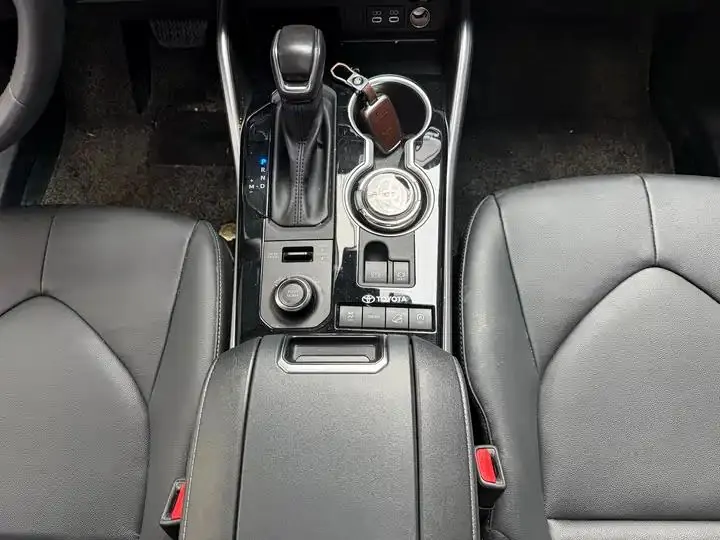 Highlander 2022 380T 4-wheel drive deluxe edition 7 seats 10