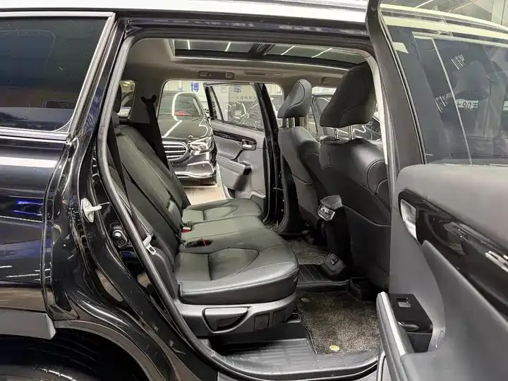 Highlander 2022 380T 4-wheel drive deluxe edition 7 seats 16