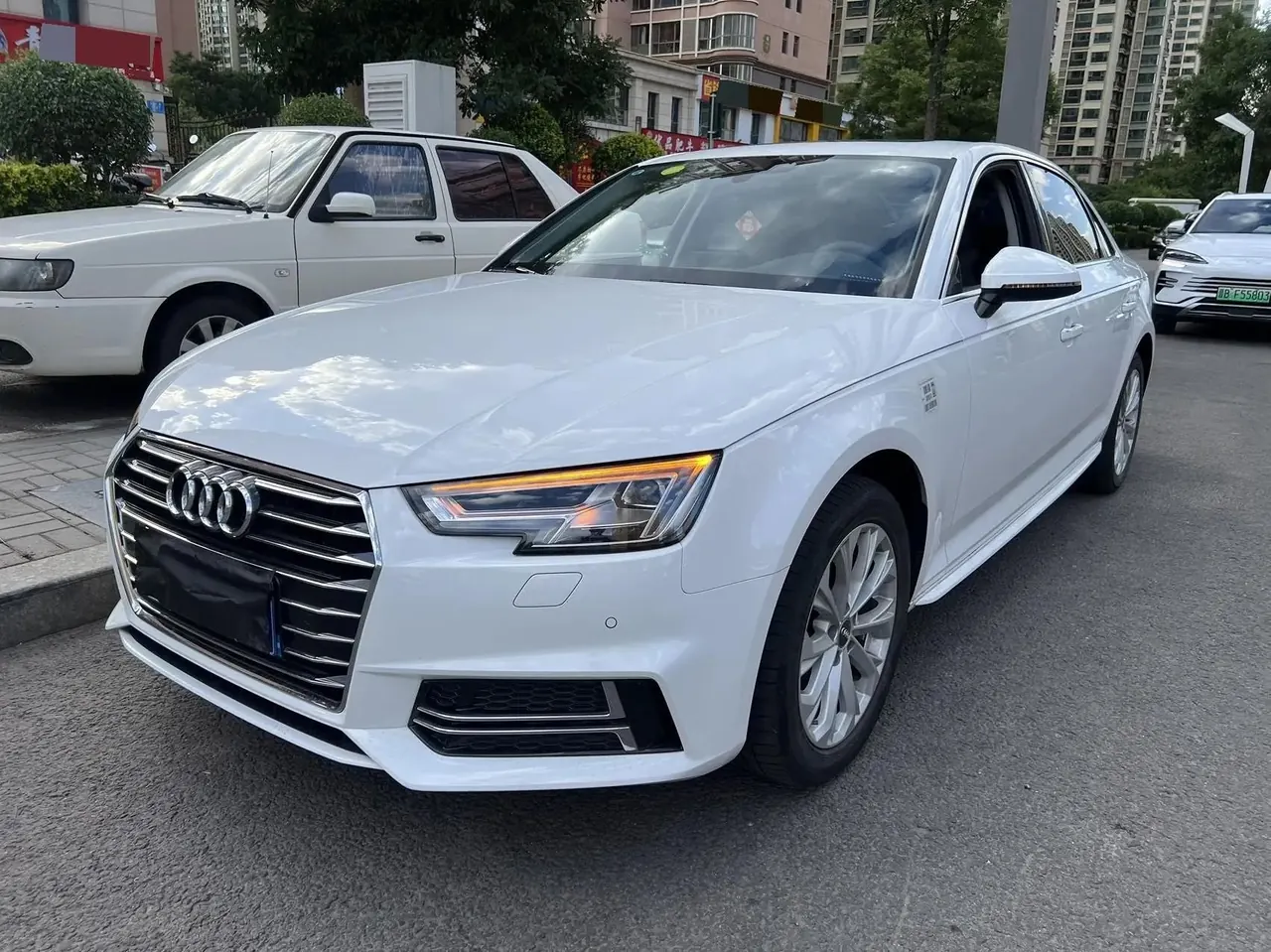 Audi A4L 2019, 40 TFSI Entry‑Level, China VI - View 1