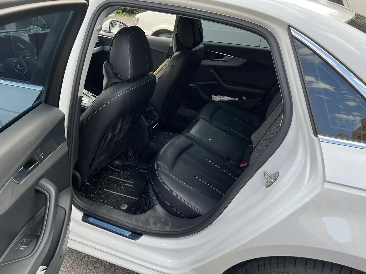 Audi A4L 2019, 40 TFSI Entry‑Level, China VI 6
