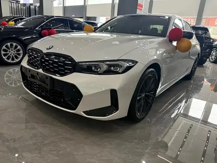 Открыть галерею: BMW 3 Series 2024 325Li M Sports Night Suit