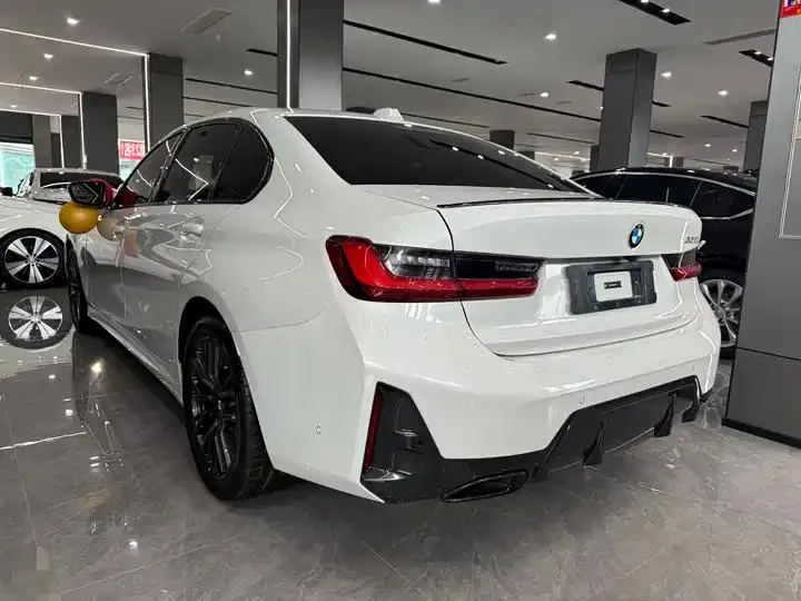 BMW 3 Series 2024 325Li M Sports Night Suit 9