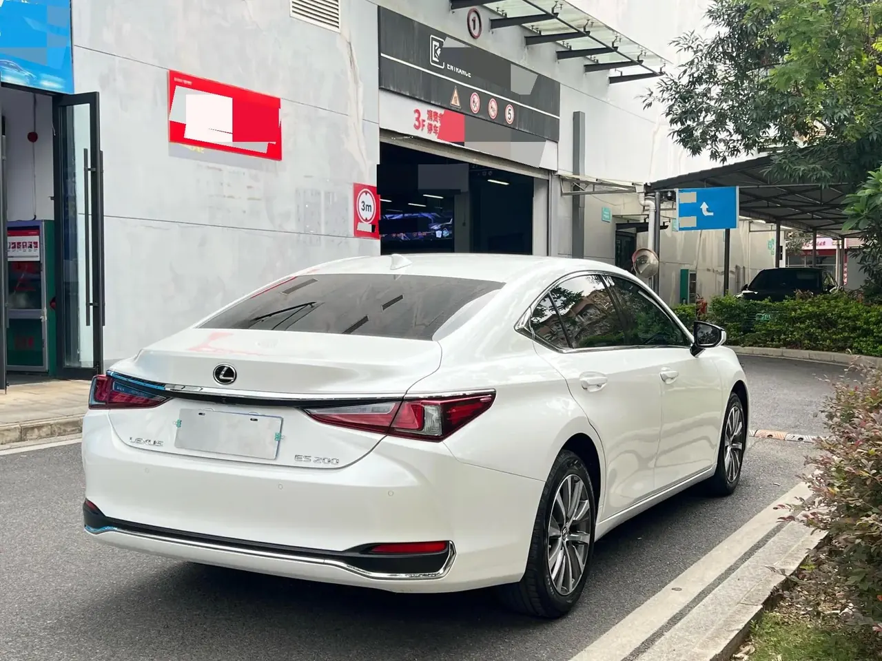 Lexus ES 2021 200 Excellence Edition 6
