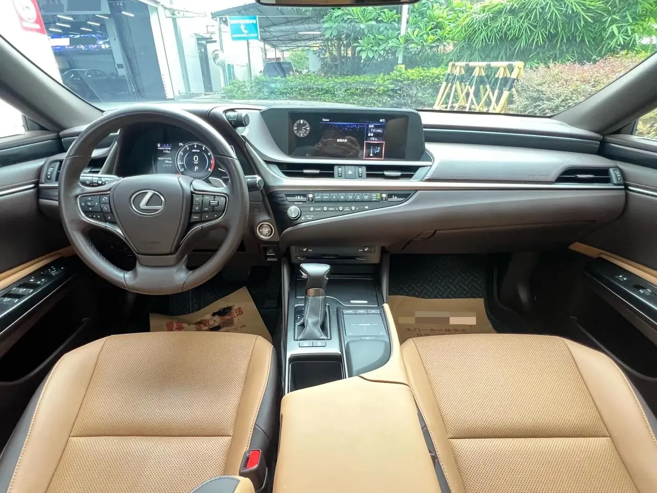 Lexus ES 2021 200 Excellence Edition 9