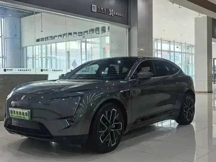 Avatr 11 2023 Hongmeng 90-degree Rear Drive Edition 2