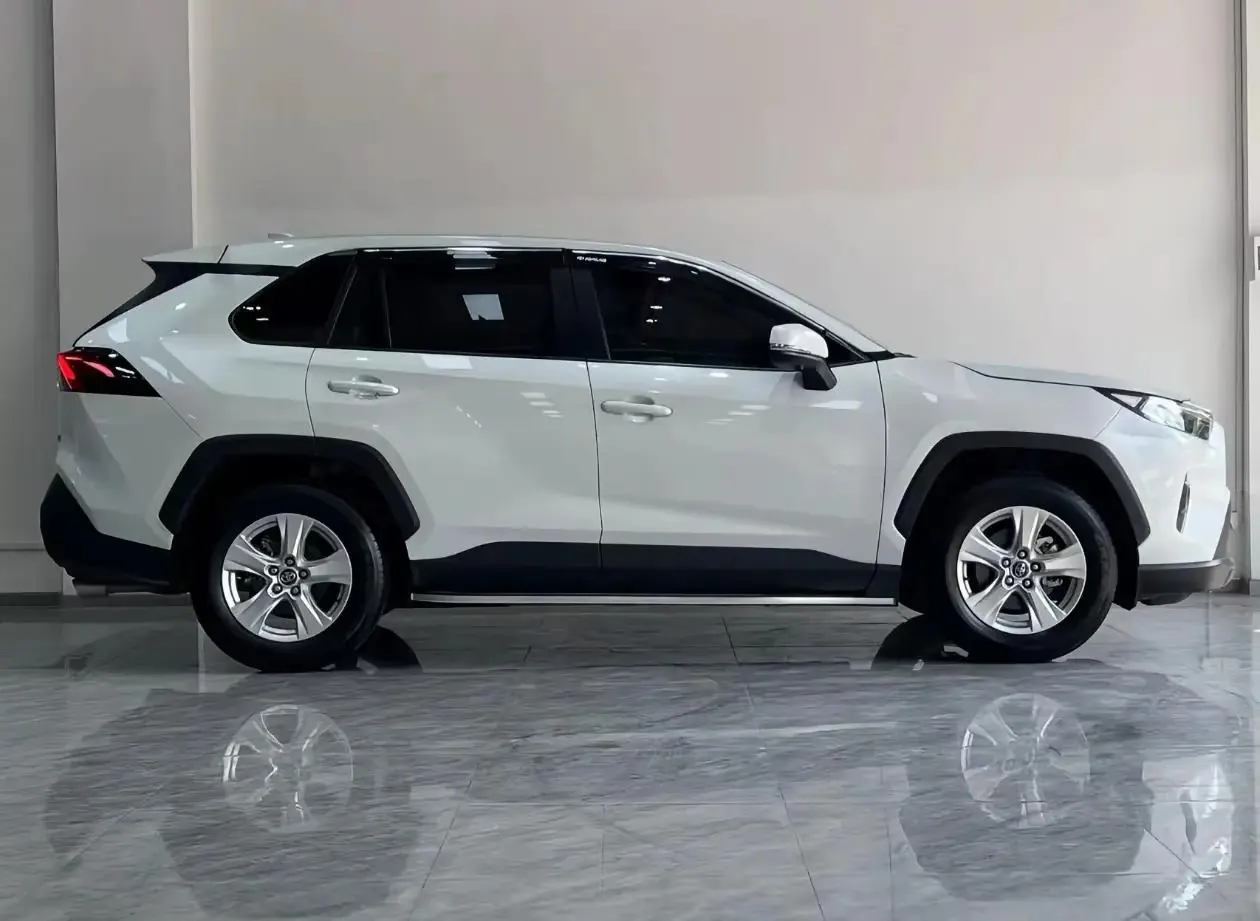 Toyota 2024 RAV4 2.0 CVT 2WD Urban Edition Automatic 2