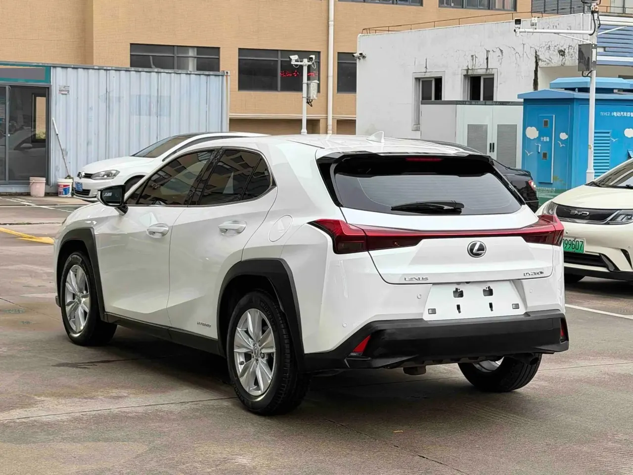 Lexus UX 2020 260h Exploration and Fun Edition 8