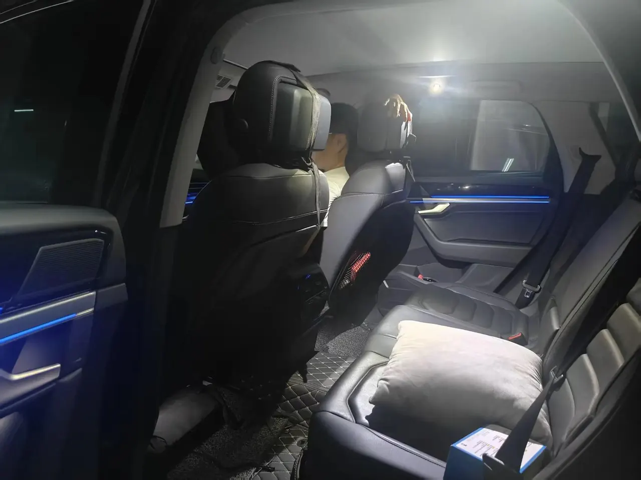Touareg 2019 2.0TSI R-Line Edition, China V Emission Standard 3