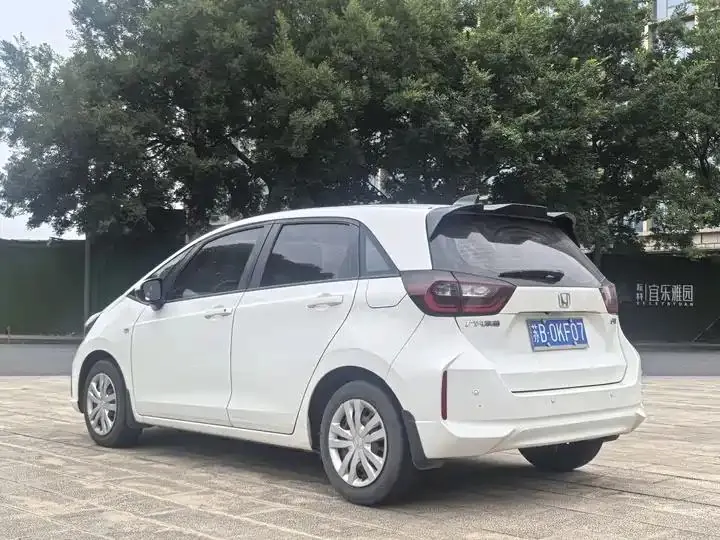 Fit 2021 1.5L CVT Trendy Edition 3