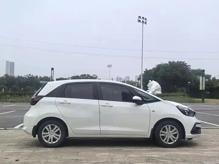 Fit 2021 1.5L CVT Trendy Edition 8