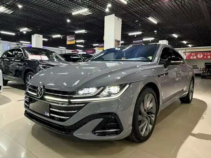 FAW-Volkswagen CC 2021 model 380TSI Striking Edition - View 1