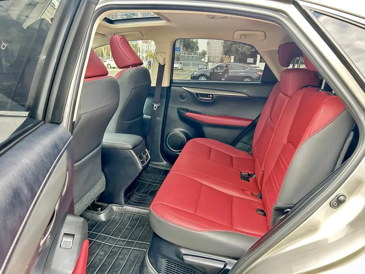 Lexus NX 2015 300h Precursor Edition 5