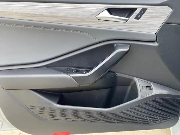 Sagittarius 2023 300TSI DSG Exceed Edition 15