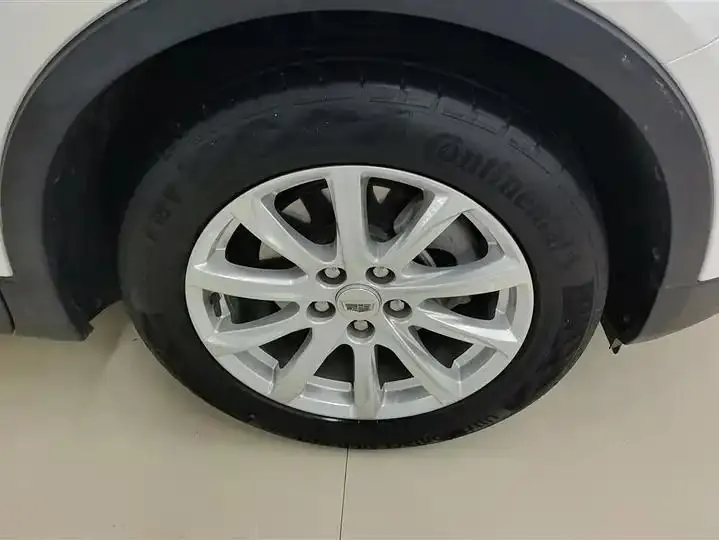Cadillac XT4 2023 28T Two-Drive Fashion Type 5