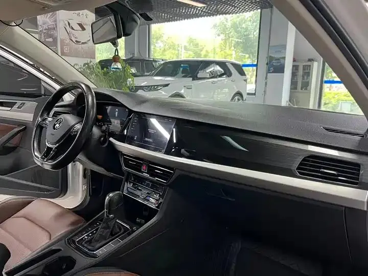 Lavida 2021 280TSI DSG Deluxe Edition 14