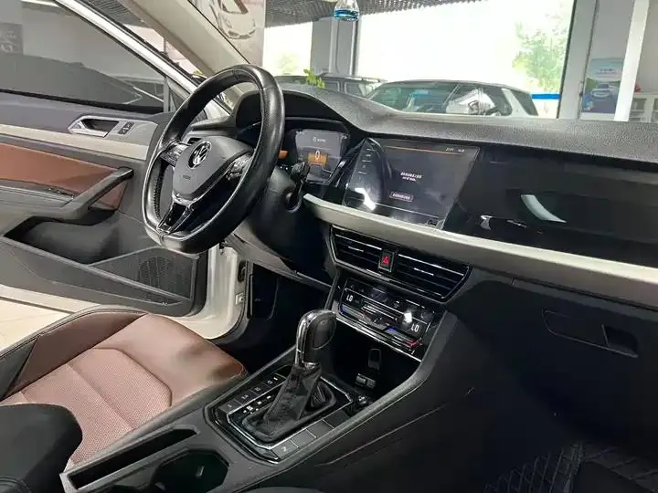 Lavida 2021 280TSI DSG Deluxe Edition 16