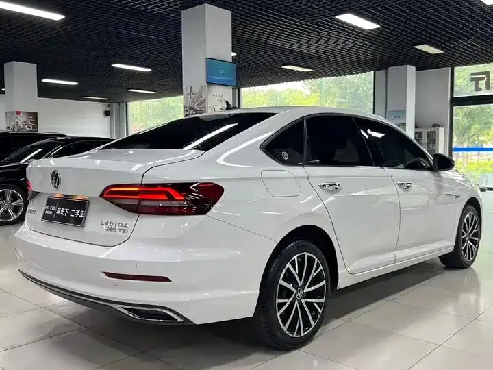 Lavida 2021 280TSI DSG Deluxe Edition 6