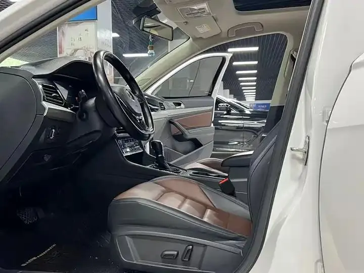 Lavida 2021 280TSI DSG Deluxe Edition 8