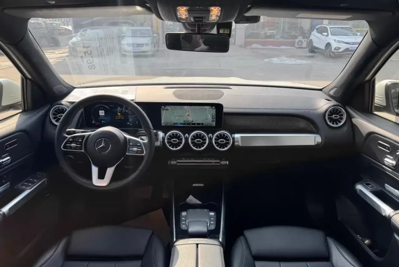 Mercedes Benz GLB 2020 Model Facelift GLB 200 Luxury Version 3
