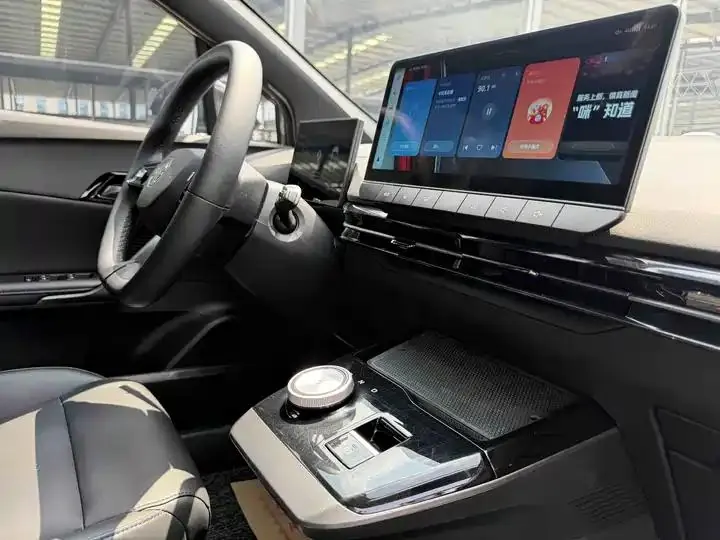 MG4 2023 Model, 415km Range, Export Champion Edition 8