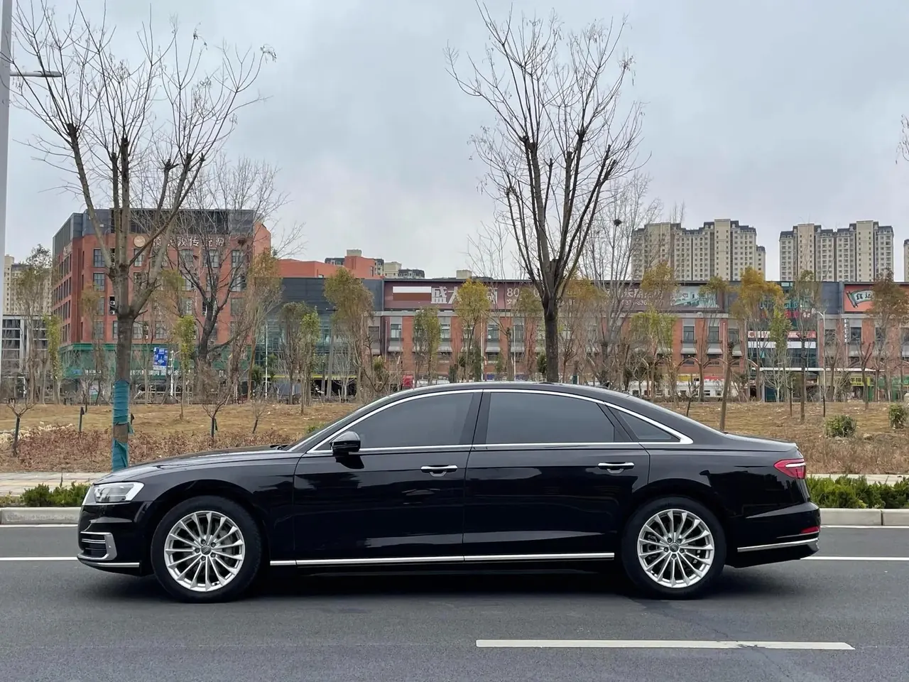 Audi A8 2021 model A8L 50 TFSI quattro Comfort version 2