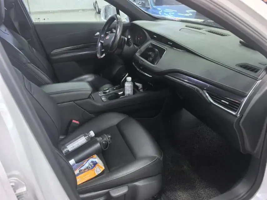 Cadillac XT4 2020 28T Two-Drive Technology 5