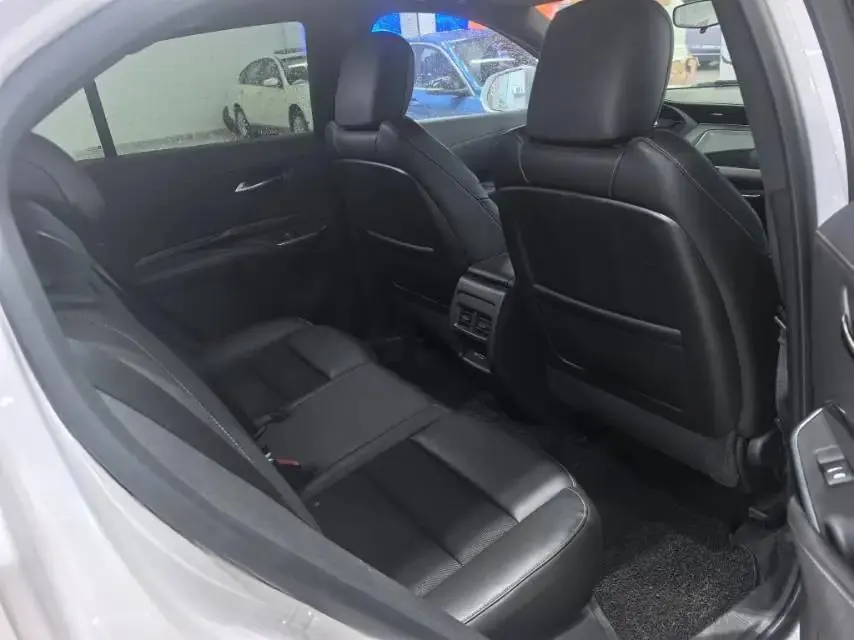 Cadillac XT4 2020 28T Two-Drive Technology 6