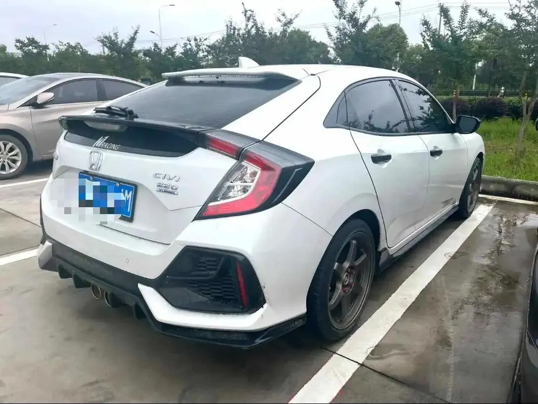 Civic 2021 HATCHBACK 220TURBO CVT Trendy & Cool Edition 9
