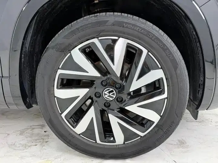 Tan Yue 2023 330TSI Two-Drive R-Line High Energy Edition 4