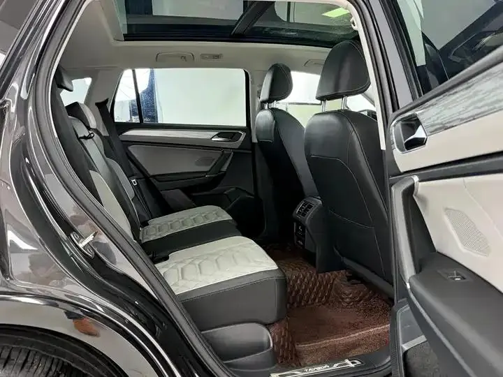 Tan Yue 2023 330TSI Two-Drive R-Line High Energy Edition 6
