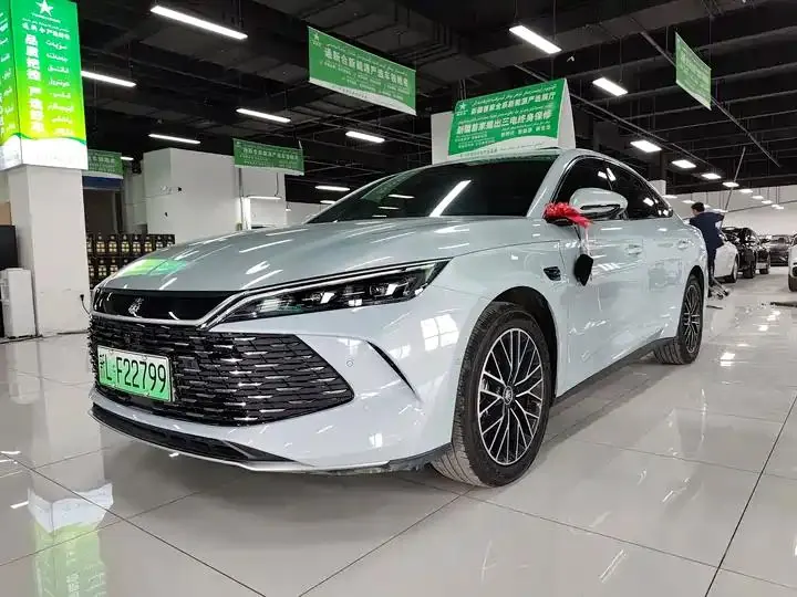 2025 Qin L DM-i Intelligent Driving Version 120KM Excellence Model - View 1