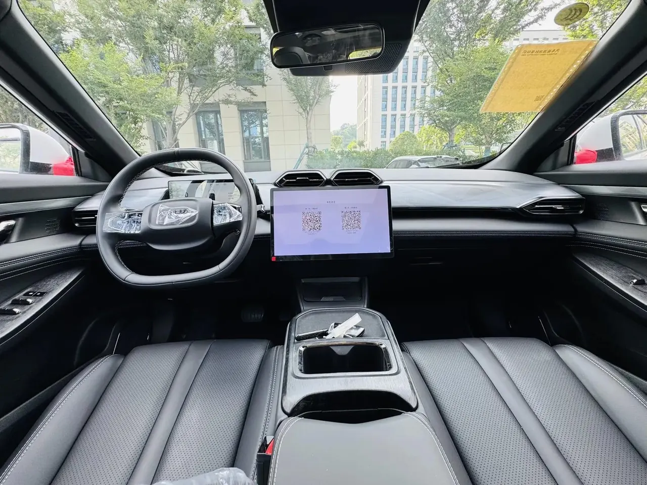 Fengshen 2025 L7 1.5T 205 Long Endurance Premium Automatic Gear 6