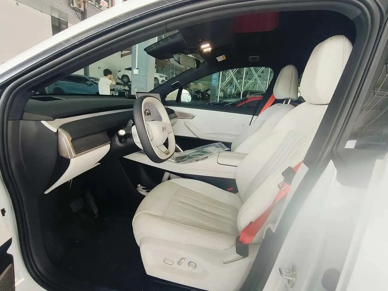 ONVO 2025 L60 60kWh rear drive version automatic gear 3