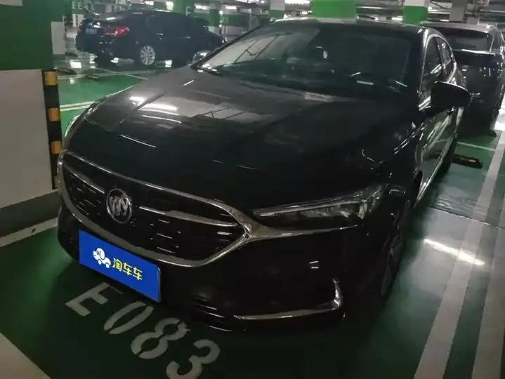 LaCrosse 2021 652T Luxury Model - View 1