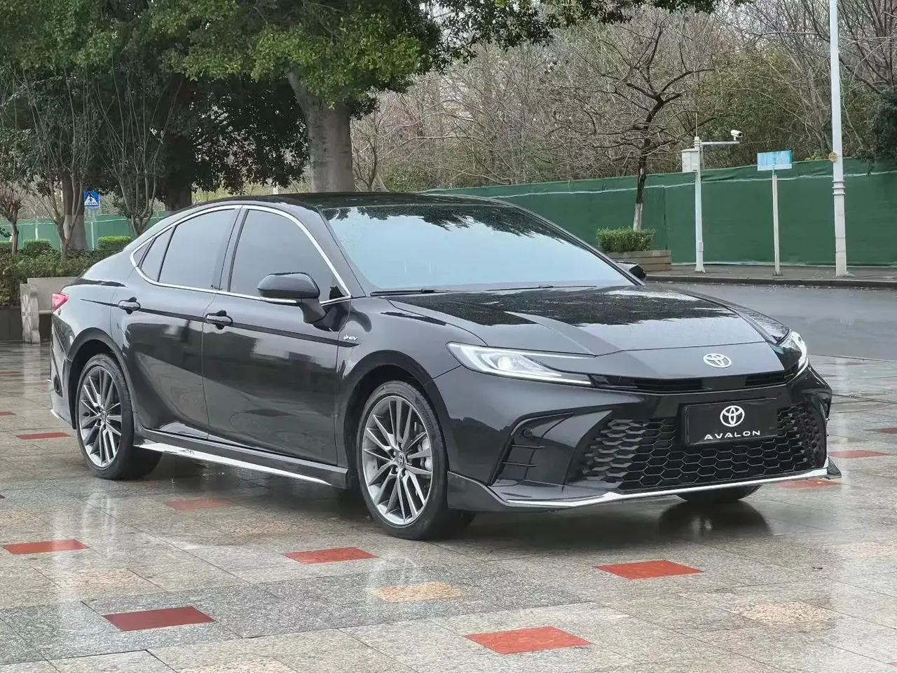 Toyota 2024 Camry Dual Engine 2.0HXS Stepless Sports PLUS Edition Automatic Gear 3