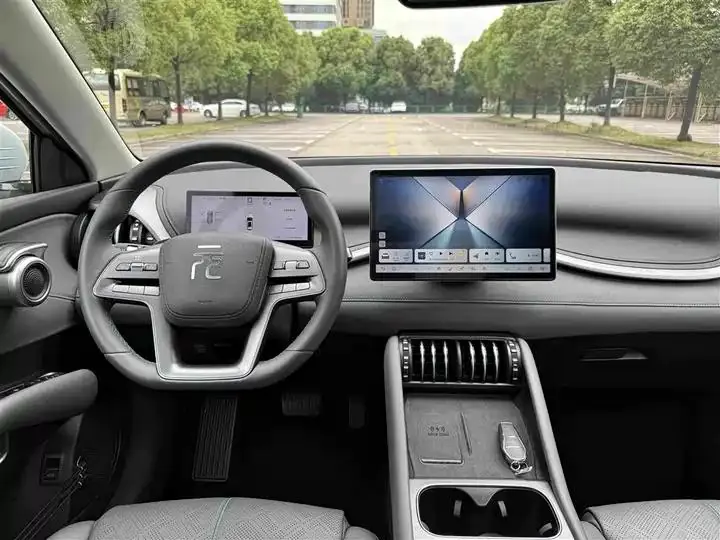 Yuan PLUS 2025 Smart Driving Edition 510KM Exceed 19
