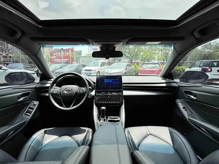 Asian Dragon 2023 2.0L XLE Premium Edition 15