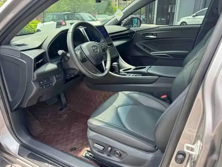 Asian Dragon 2023 2.0L XLE Premium Edition 18