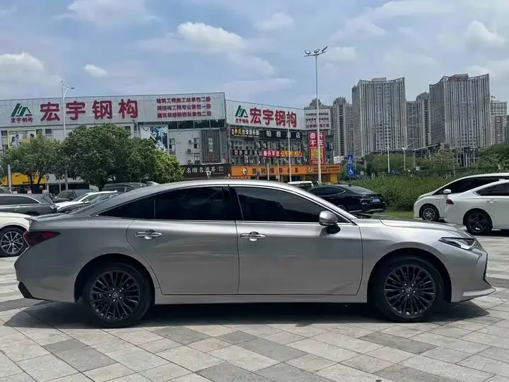 Asian Dragon 2023 2.0L XLE Premium Edition 5