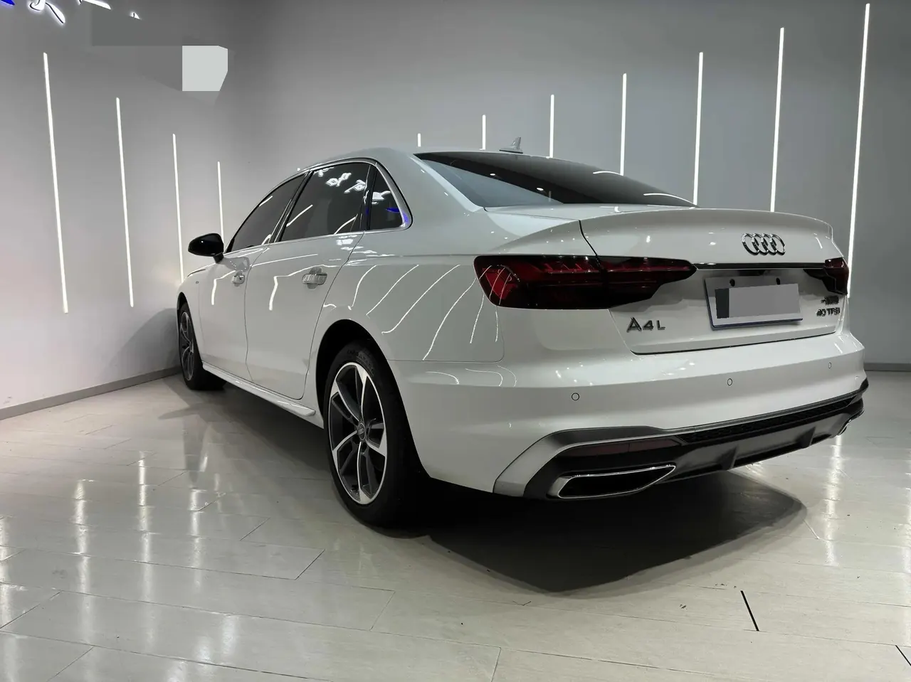 Audi A4L 2022 model 40 TFSI Sporty Style version 9
