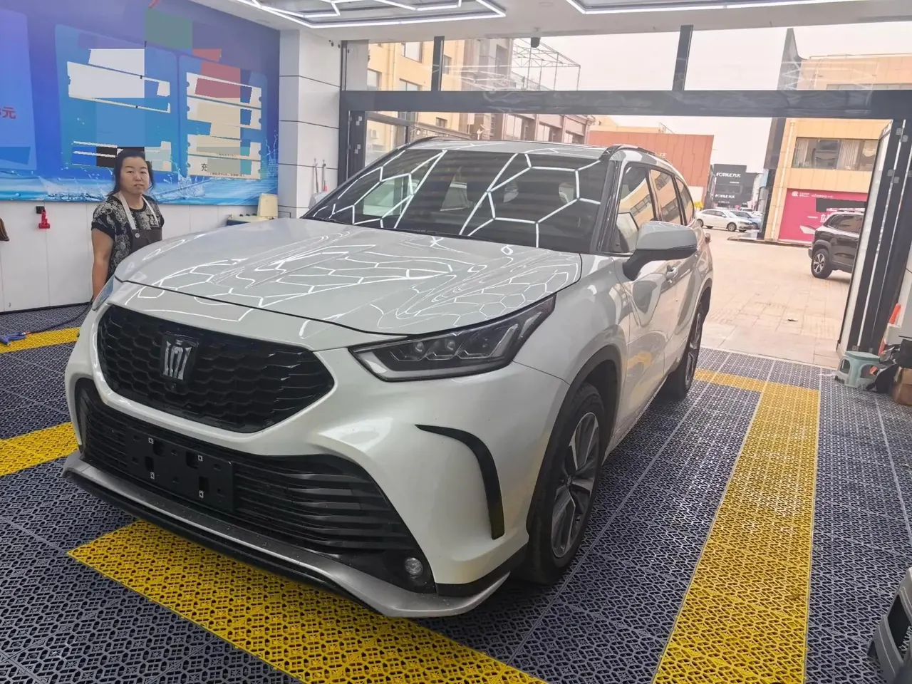 Open image lightbox: Toyota 2026 Crown Land Release HEV 2.5 Stepless Four-wheel Drive Premium Edition Automatic Gear
