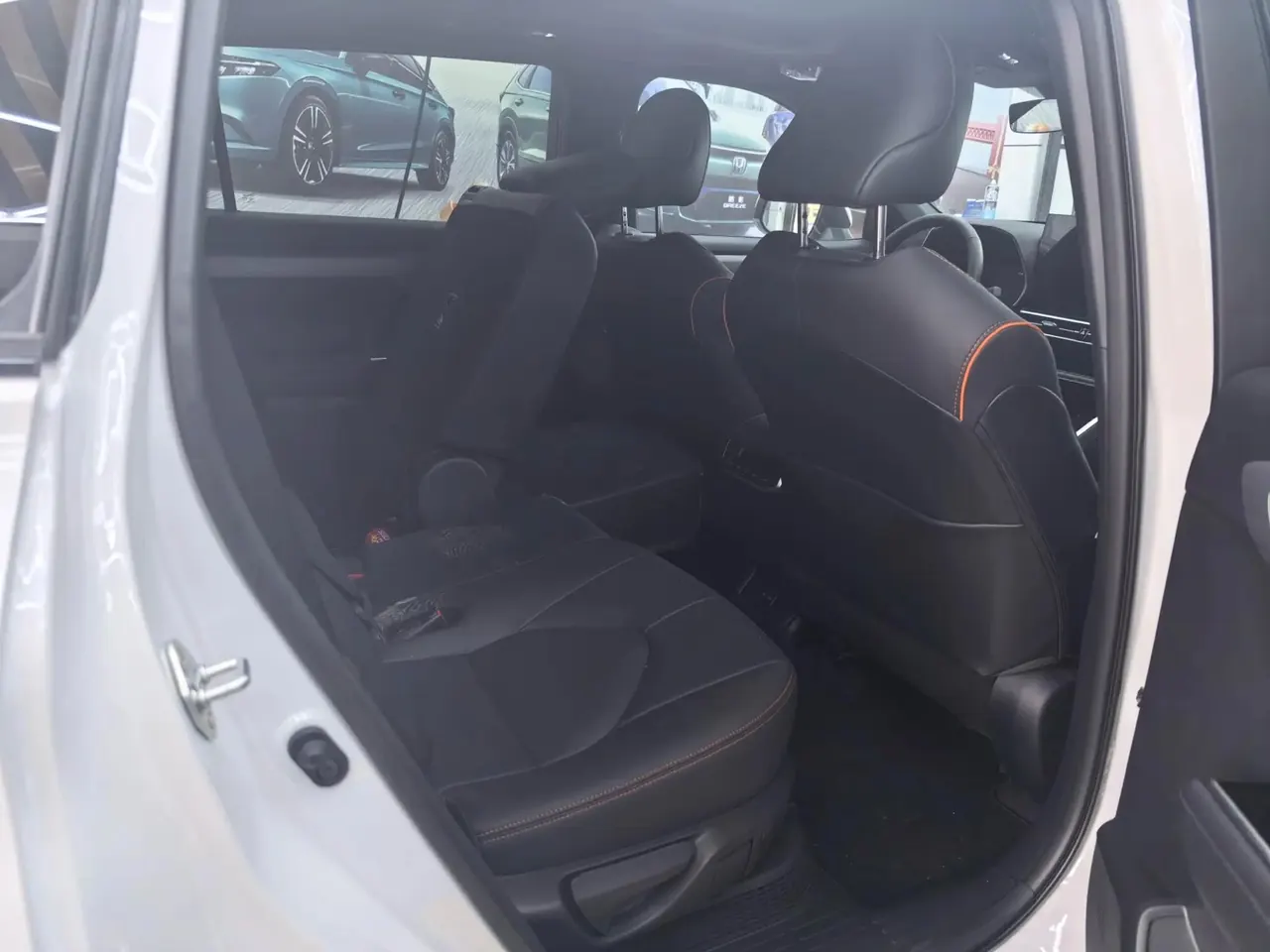 Toyota 2026 Crown Land Release HEV 2.5 Stepless Four-wheel Drive Premium Edition Automatic Gear 4