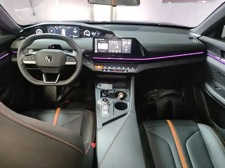 ChangAn UNI-V 2024 1.5T Honorable Model 10