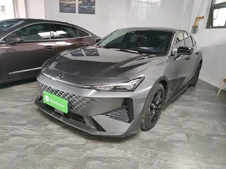 ChangAn UNI-V 2024 1.5T Honorable Model 2